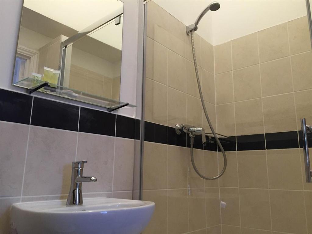 Garth Hotel Londra Dış mekan fotoğraf
